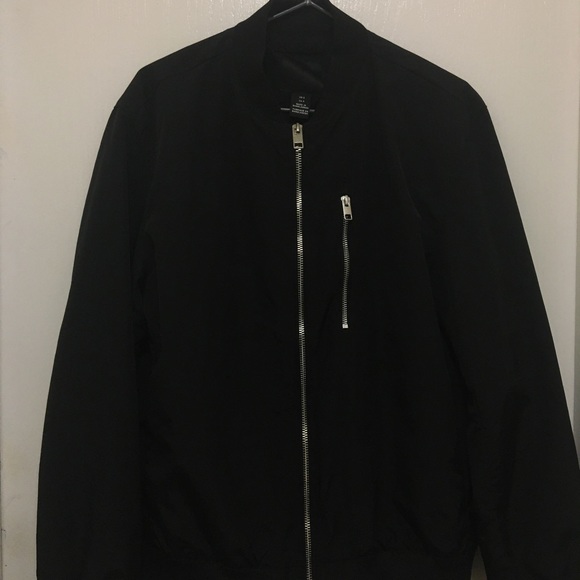 Jackets and Hoodies from H&M, Zara, & Forever 21 - Picture 6 of 7